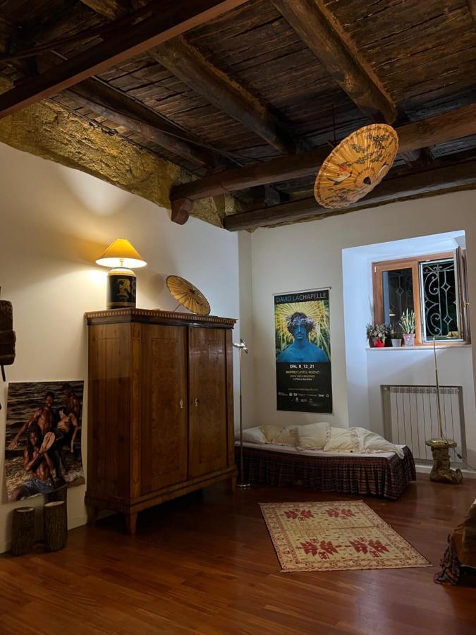 Casa Tiare, The Heart Of Piazza Plebiscito Apartment Naples Luaran gambar