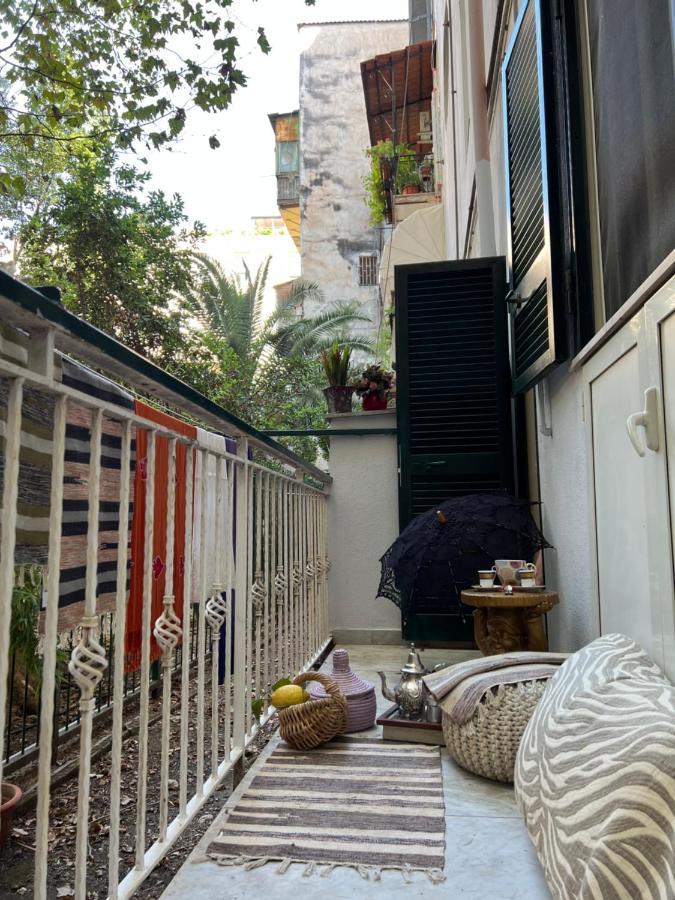Casa Tiare, The Heart Of Piazza Plebiscito Apartment Naples Luaran gambar
