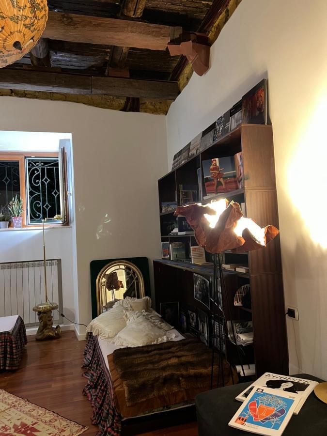 Casa Tiare, The Heart Of Piazza Plebiscito Apartment Naples Luaran gambar