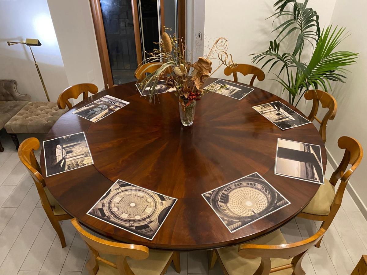 Casa Tiare, The Heart Of Piazza Plebiscito Apartment Naples Luaran gambar