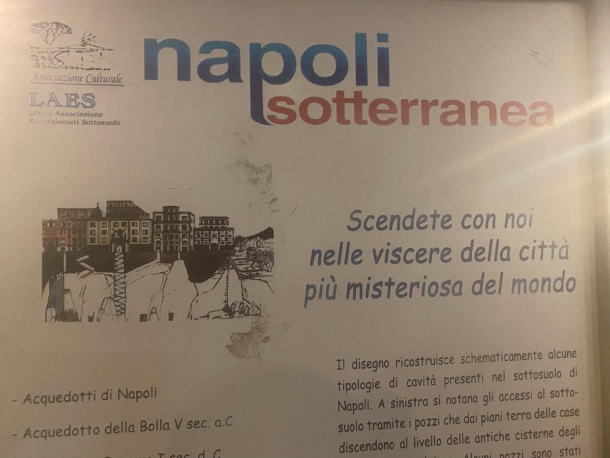 Casa Tiare, The Heart Of Piazza Plebiscito Apartment Naples Luaran gambar