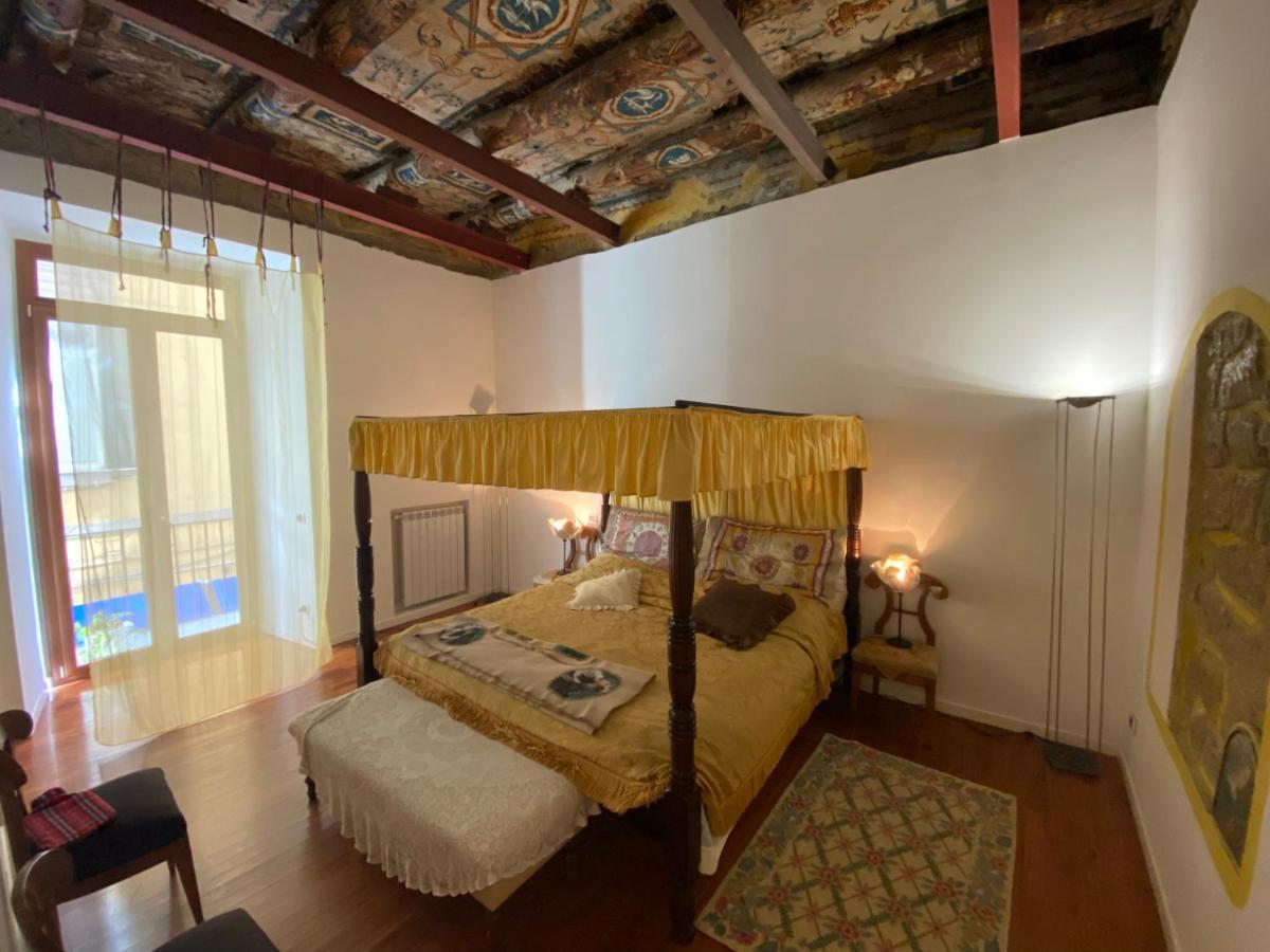 Casa Tiare, The Heart Of Piazza Plebiscito Apartment Naples Luaran gambar