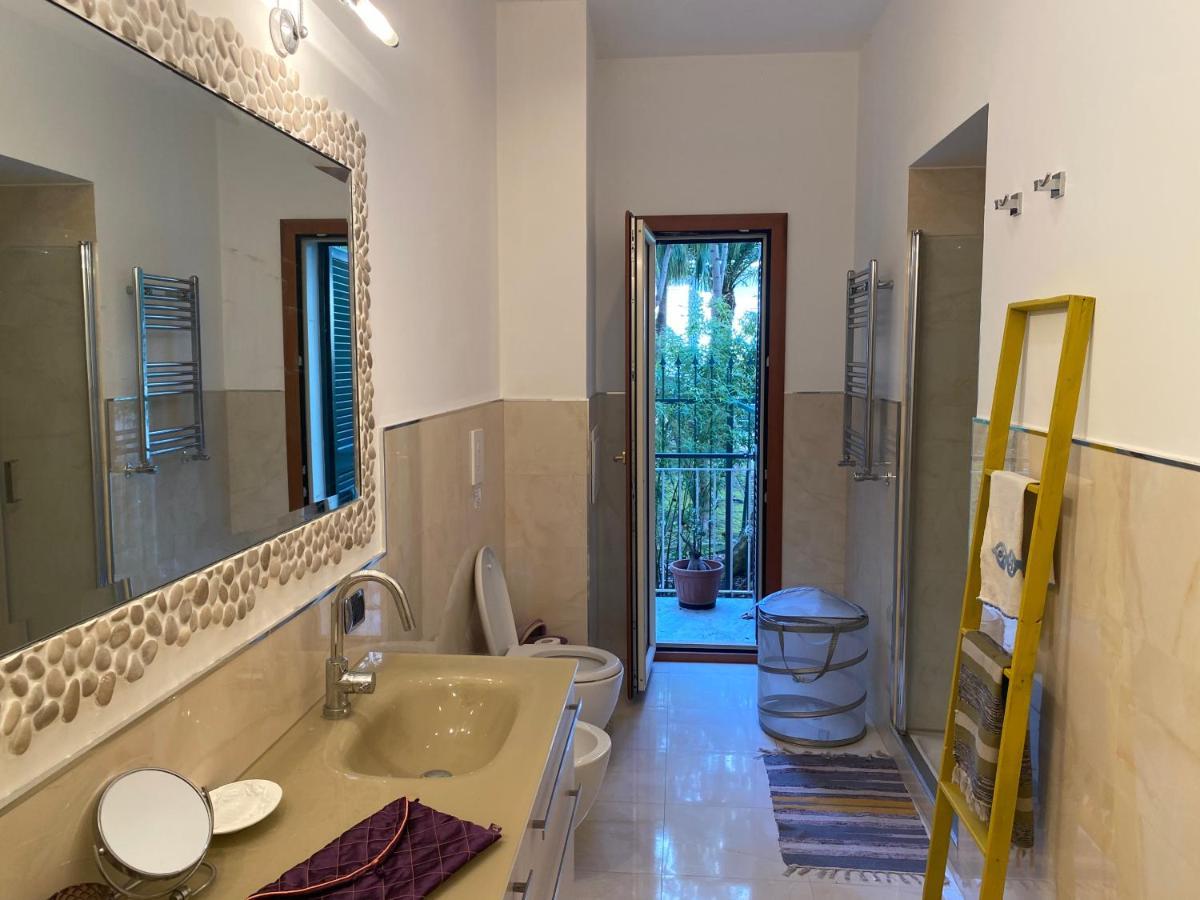 Casa Tiare, The Heart Of Piazza Plebiscito Apartment Naples Luaran gambar